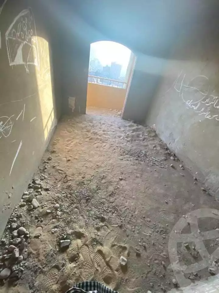 https://aqarmap.com.eg/ar/listing/4249718-for-sale-cairo-el-maadi-kornish-el-maadi-tryq-msr-hlwn-lzr-y