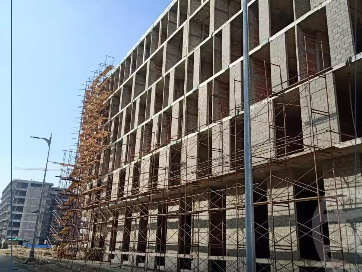 https://aqarmap.com.eg/en/listing/5879905-projects-cairo-business-plaza-new-capital
