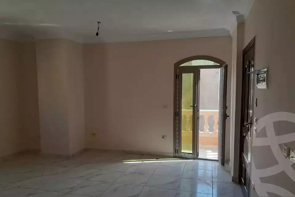 https://aqarmap.com.eg/ar/listing/4256720-for-rent-cairo-el-sheikh-zayed-city-el-hay-el-hady-ashaer-area-2-street-10