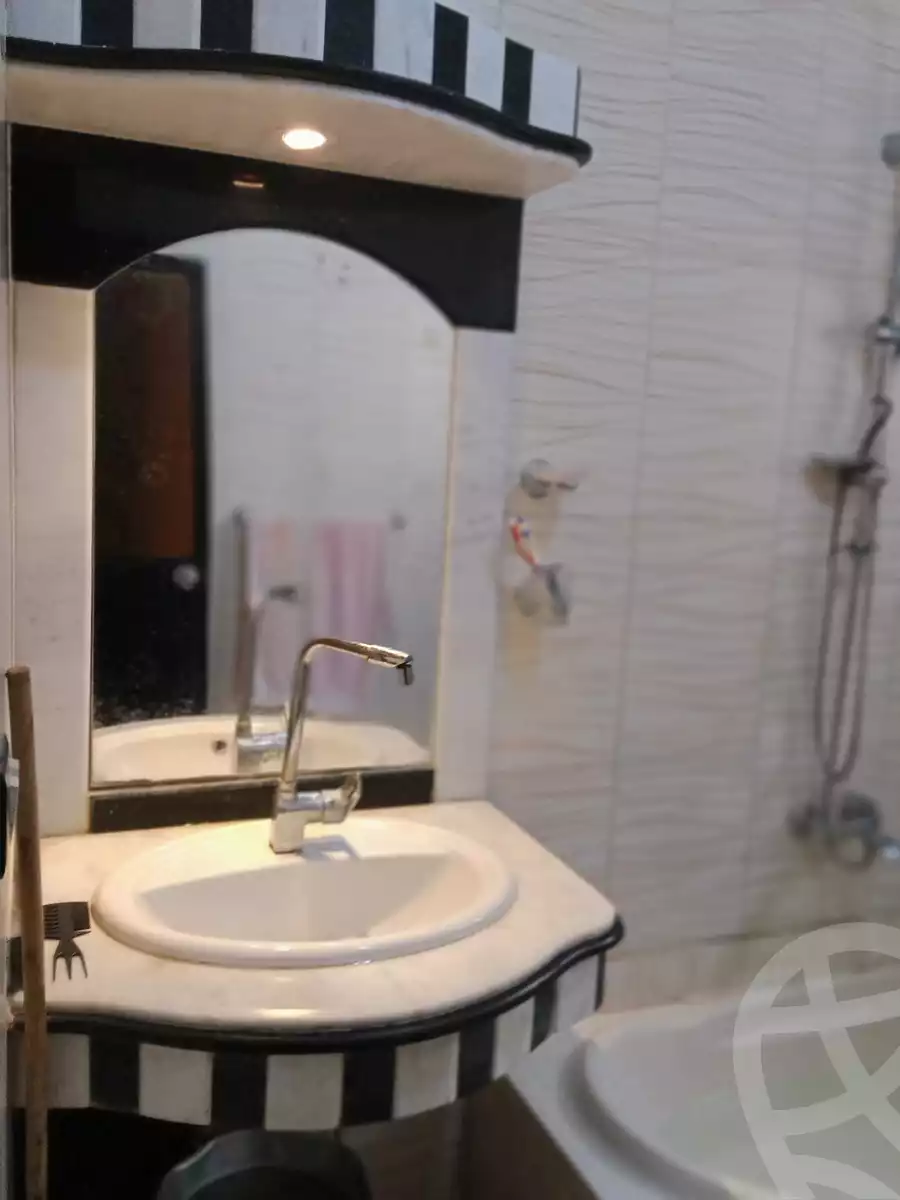 https://aqarmap.com.eg/en/listing/4257607-for-sale-alexandria-el-hanouvel-kasr-al-quiri-st-1