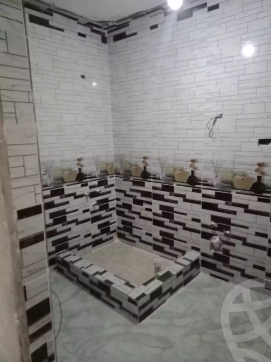 https://aqarmap.com.eg/en/listing/4257612-for-sale-alexandria-el-hanouvel-al-asdakaa-st