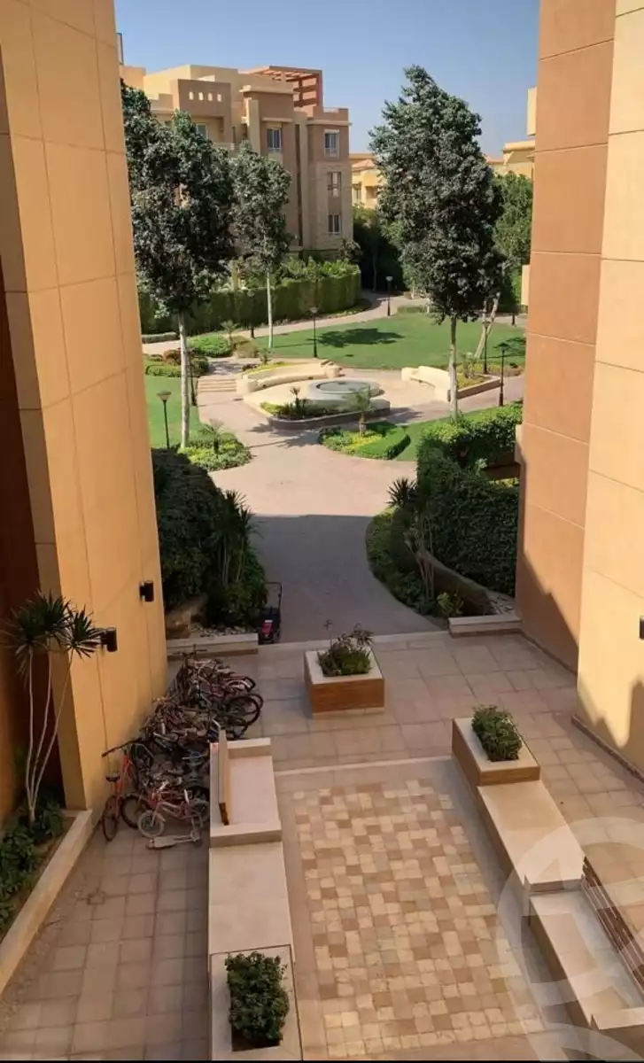https://aqarmap.com.eg/en/listing/4262470-for-sale-cairo-el-sheikh-zayed-city-compounds-in-sheikh-zayed-jewar