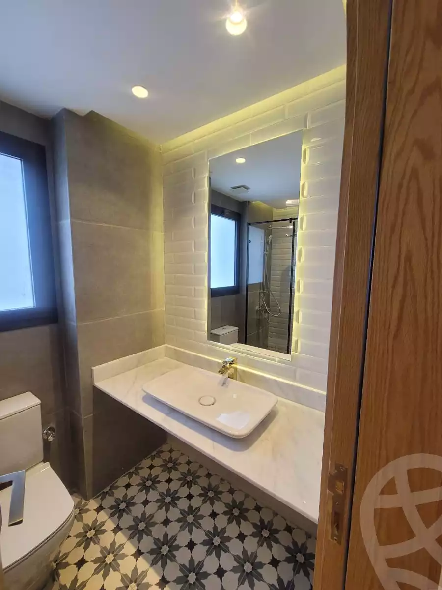 https://aqarmap.com.eg/ar/listing/4266045-for-sale-cairo-el-sheikh-zayed-city-compounds-in-sheikh-zayed-beverly-hills