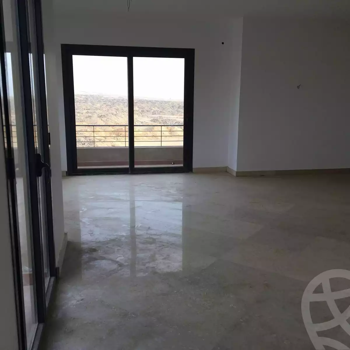 https://aqarmap.com.eg/ar/listing/4266192-for-sale-cairo-el-sheikh-zayed-city-compounds-in-sheikh-zayed-beverly-hills