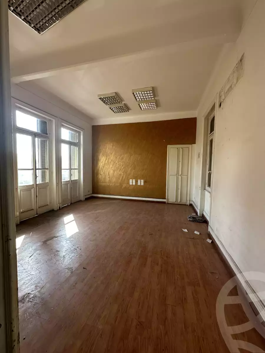 https://aqarmap.com.eg/ar/listing/4270110-for-sale-cairo-downtown-bab-el-loaa-al-falki-st