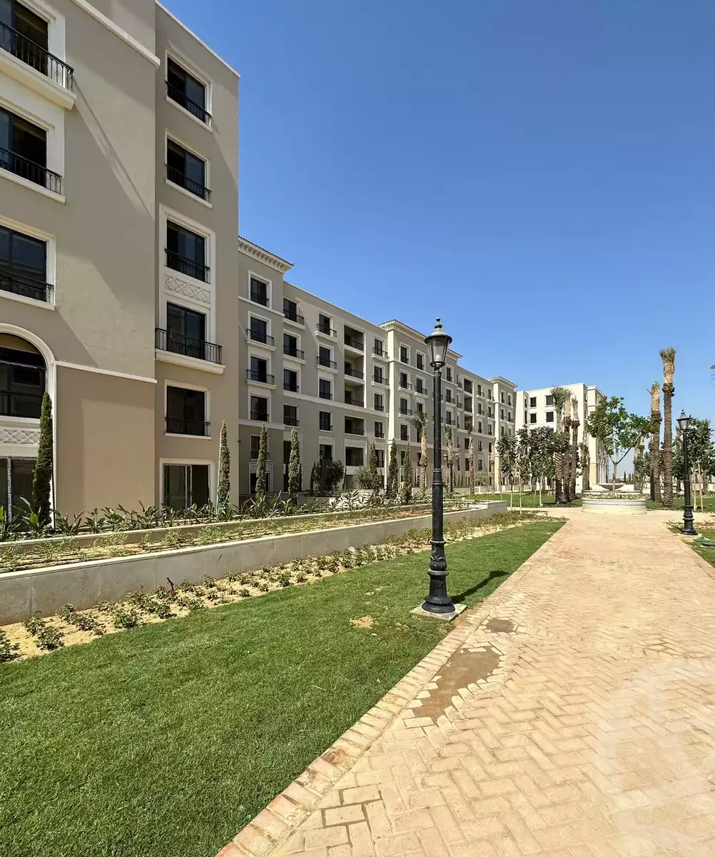 https://aqarmap.com.eg/en/listing/4271469-for-sale-cairo-el-sheikh-zayed-city-compounds-kmbwnd-fyldj-wyst-dr-llttwyr