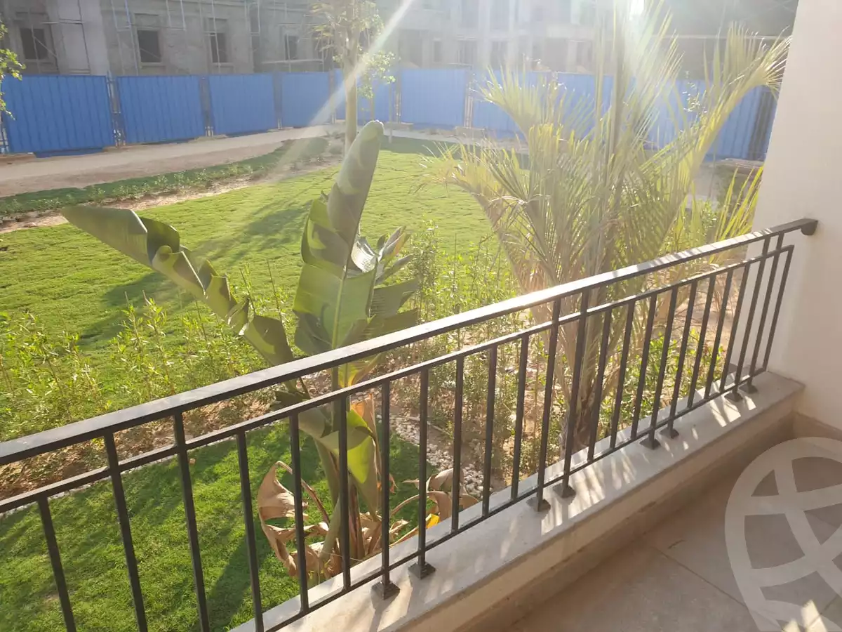 https://aqarmap.com.eg/ar/listing/4271922-for-sale-cairo-6th-of-october-compound-october-plaza