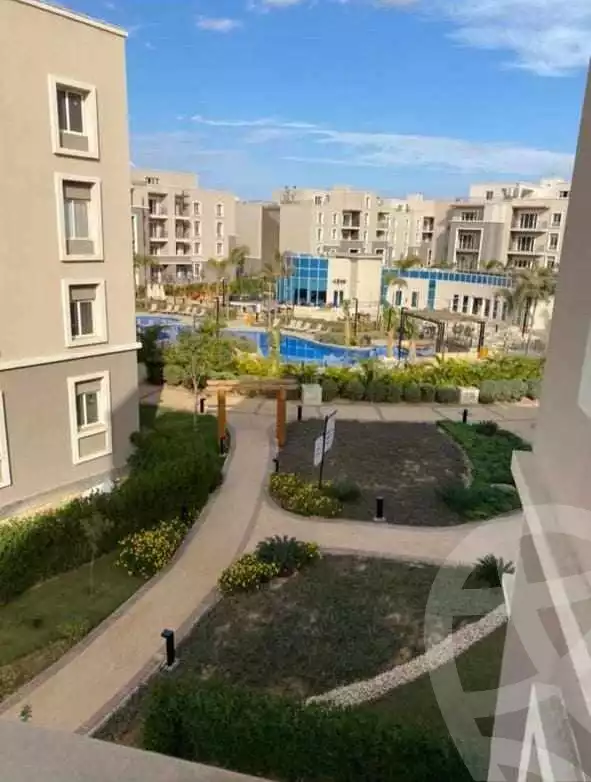 https://aqarmap.com.eg/en/listing/4273312-for-sale-cairo-6th-of-october-compound-october-plaza