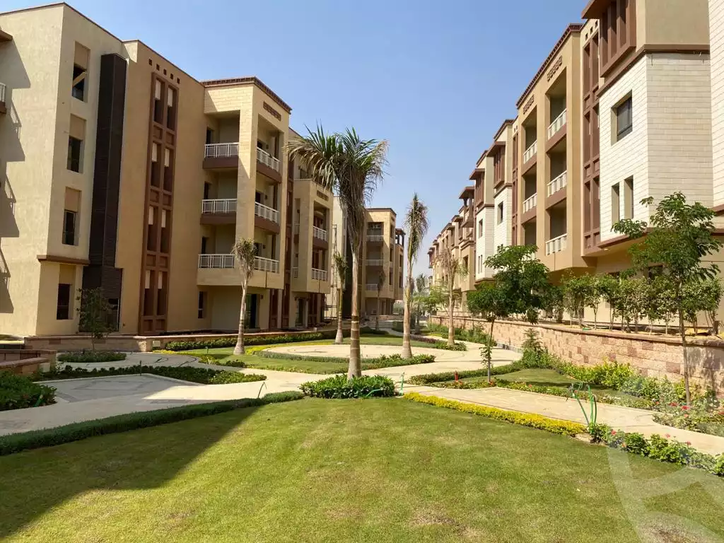 https://aqarmap.com.eg/en/listing/4274358-for-sale-cairo-6th-of-october-compound-green-5