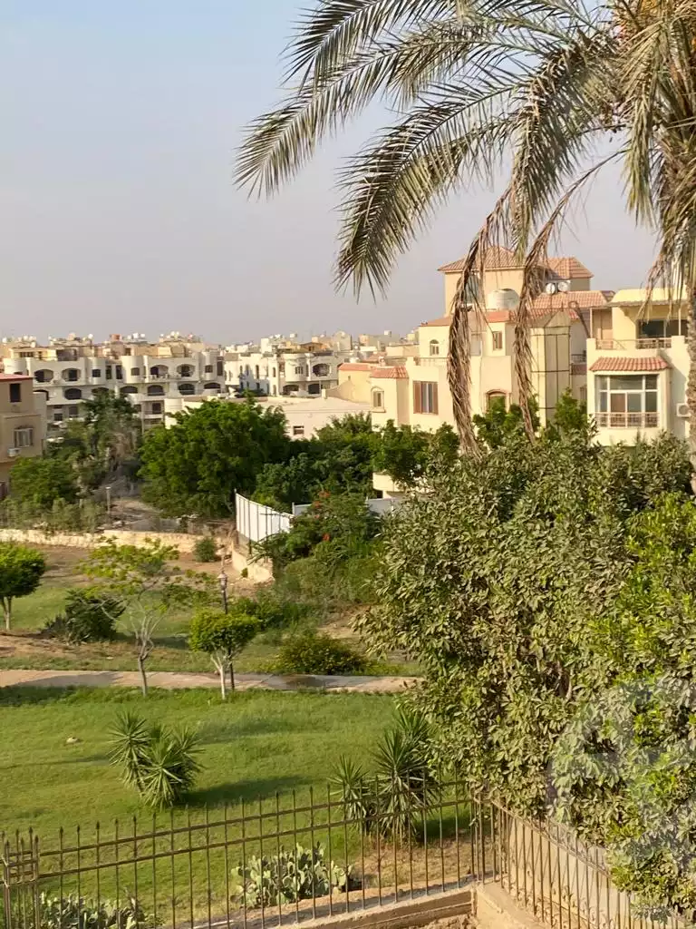 https://aqarmap.com.eg/en/listing/4281005-for-sale-cairo-new-cairo-compounds-zizinia-city