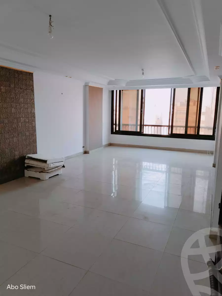 https://aqarmap.com.eg/ar/listing/4282319-for-rent-cairo-mokattam-shareaa-9