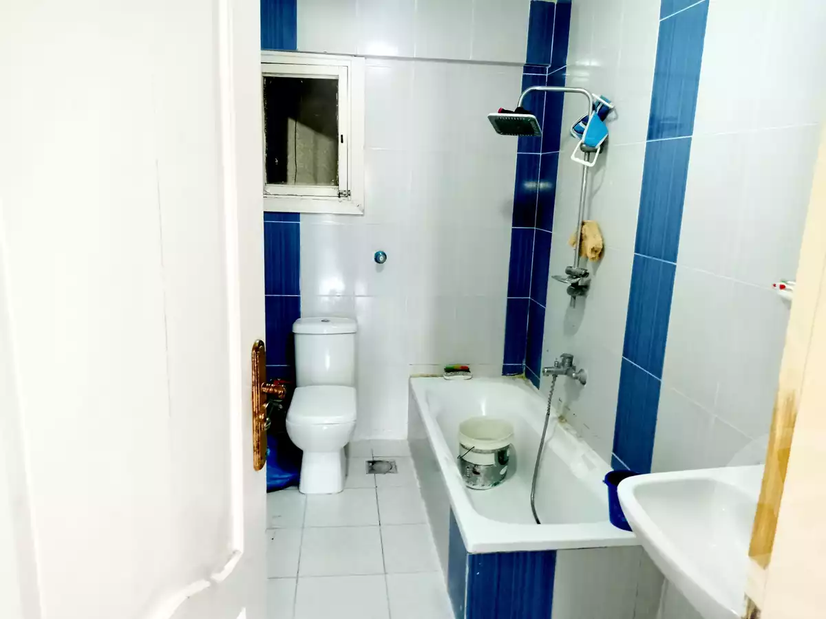 https://aqarmap.com.eg/en/listing/4289266-for-sale-alexandria-moharram-bey-abd-el-hafez-st