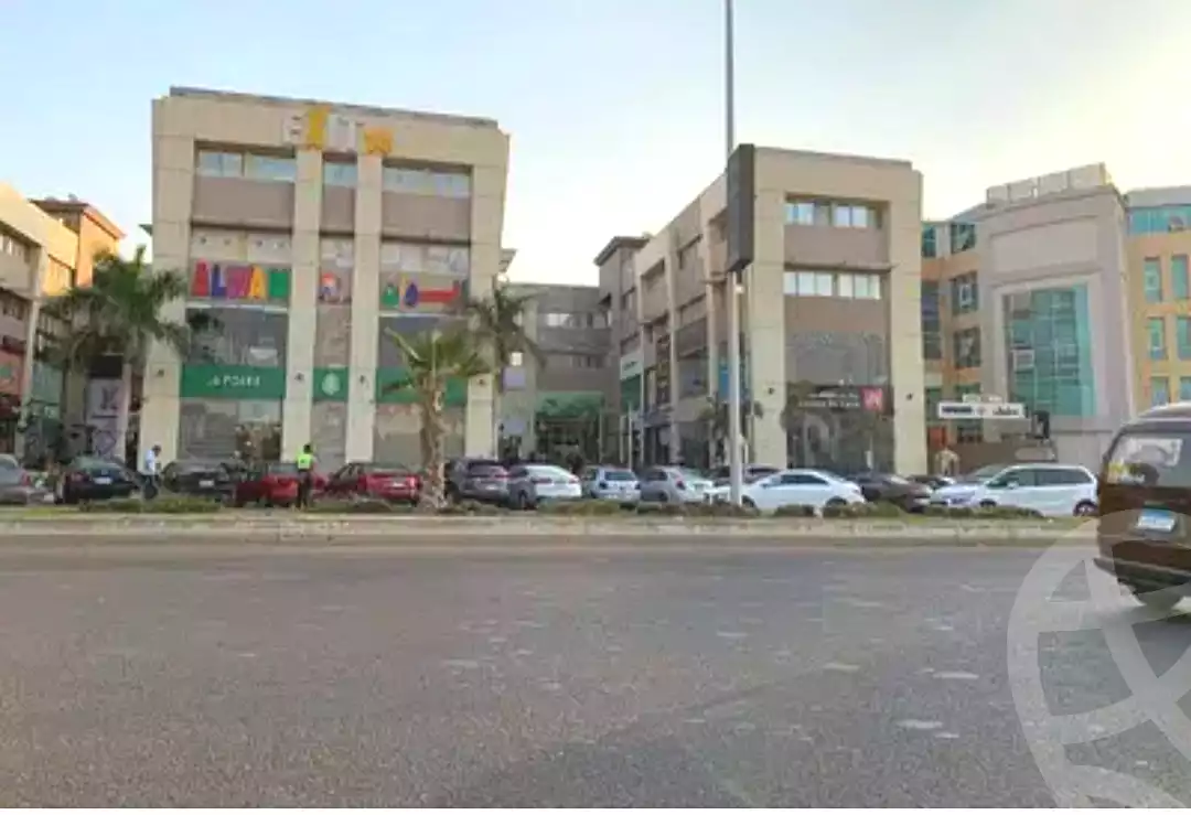 https://aqarmap.com.eg/en/listing/4294934-for-sale-cairo-el-sheikh-zayed-city-compounds-in-sheikh-zayed-moon-land