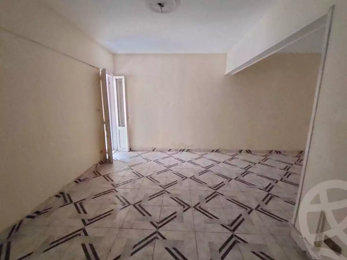 https://aqarmap.com.eg/ar/listing/4303322-for-rent-alexandria-lauran-shr-bw-qyr-tryq-lhry