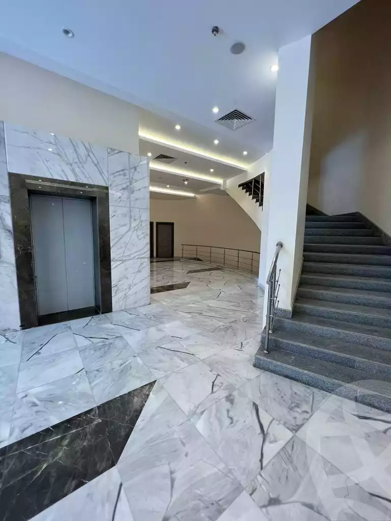 https://aqarmap.com.eg/en/listing/4303884-for-sale-cairo-new-cairo-compounds-wzwn-ltby-ktlyst-llttwyr