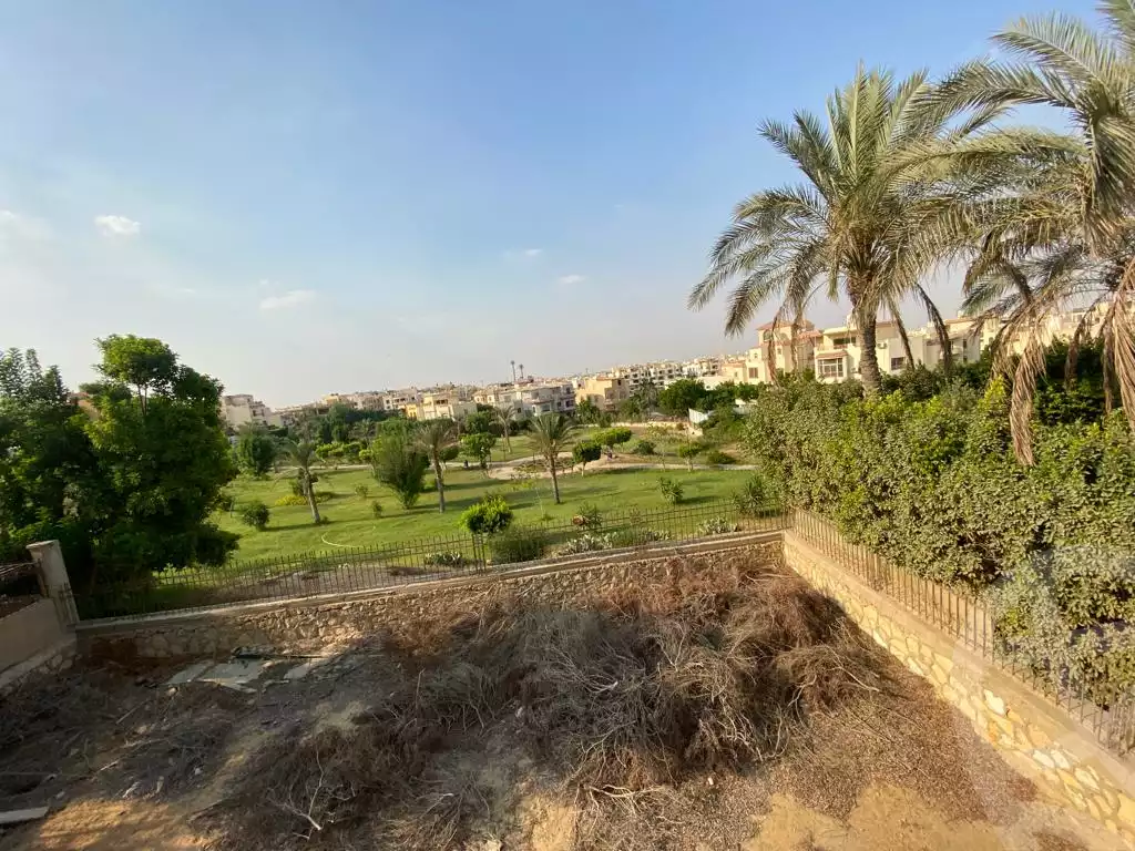 https://aqarmap.com.eg/en/listing/4304976-for-sale-cairo-new-cairo-compounds