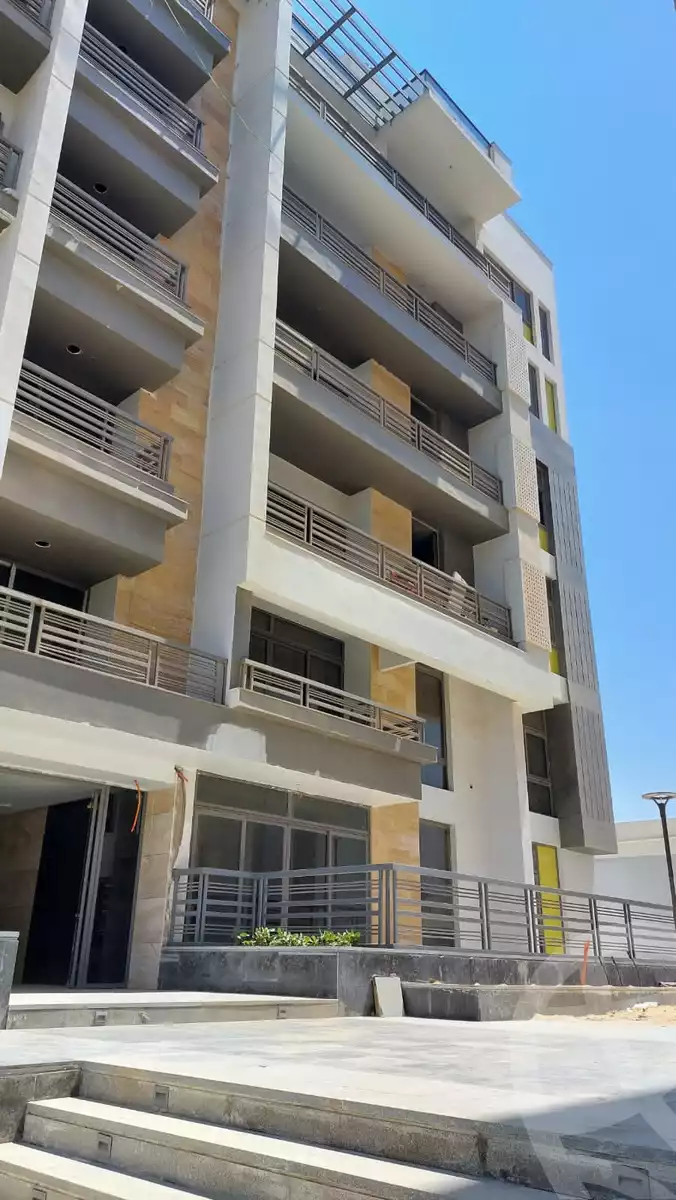 https://aqarmap.com.eg/ar/listing/4314503-for-sale-cairo-new-cairo-compounds-dh-ykwn-ryzdns-styl-hwm