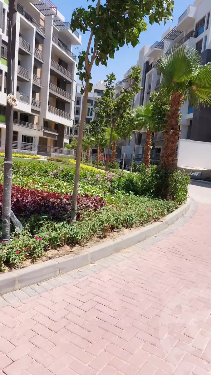 https://aqarmap.com.eg/ar/listing/4314503-for-sale-cairo-new-cairo-compounds-dh-ykwn-ryzdns-styl-hwm
