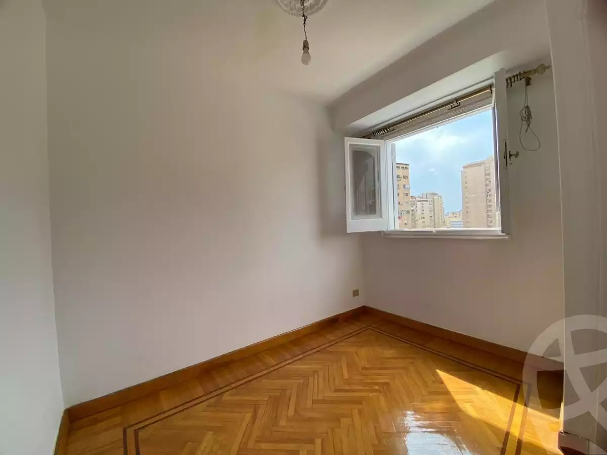 https://aqarmap.com.eg/ar/listing/4316428-for-rent-alexandria-sn-styfnw-abd-el-hameed-el-deeb-st