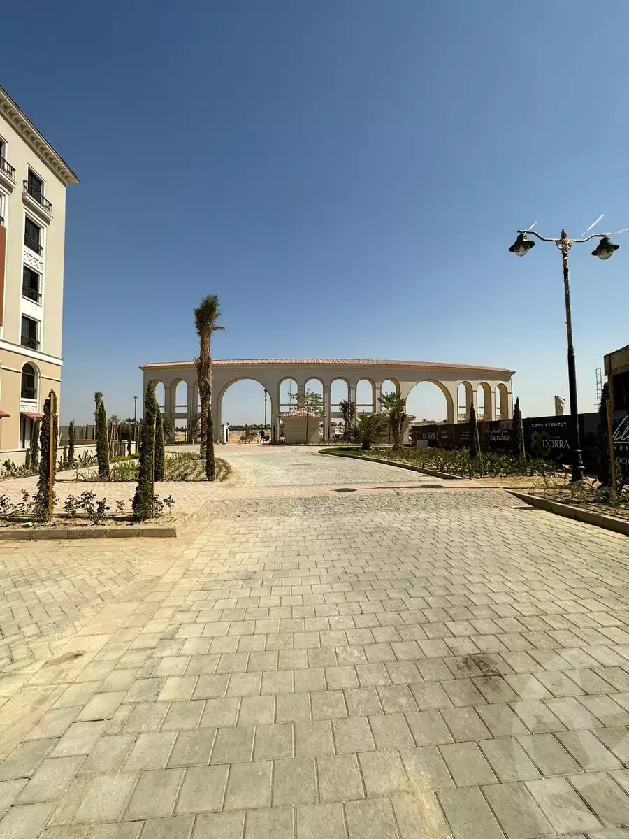 https://aqarmap.com.eg/en/listing/4323138-for-sale-cairo-el-sheikh-zayed-city-compounds-kmbwnd-fyldj-wyst-dr-llttwyr