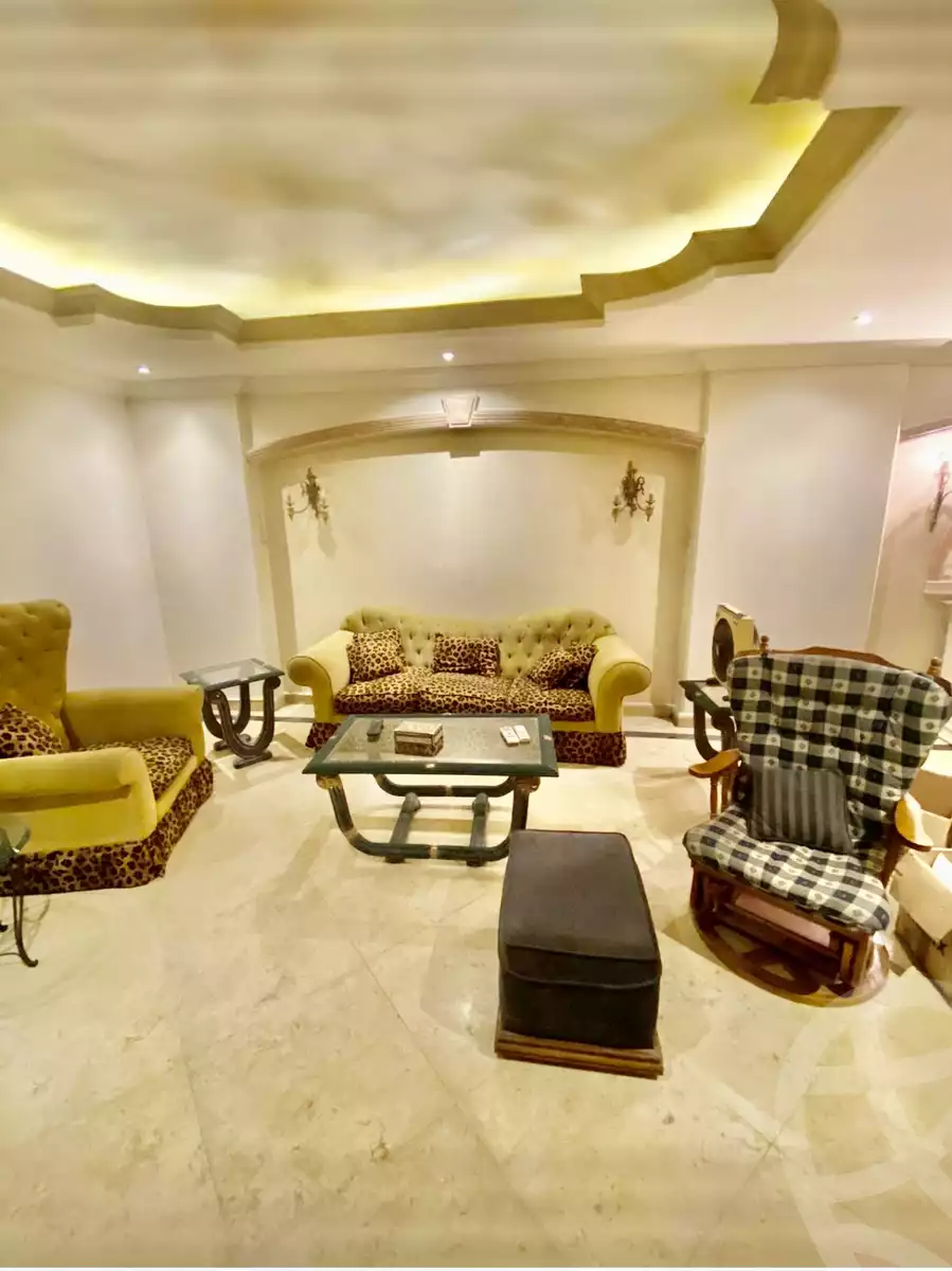 https://aqarmap.com.eg/en/listing/4329112-for-sale-cairo-manial-el-rawda-st