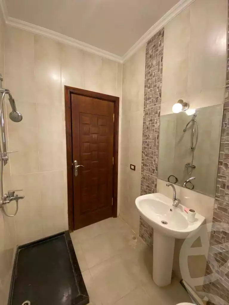 https://aqarmap.com.eg/ar/listing/4316714-for-sale-cairo-new-cairo-compounds-dh-ykwn-ryzdns-styl-hwm