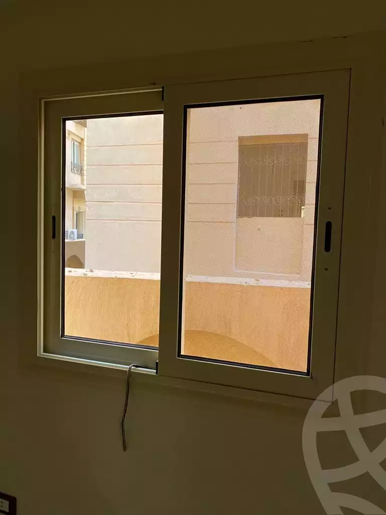 https://aqarmap.com.eg/ar/listing/4316714-for-sale-cairo-new-cairo-compounds-dh-ykwn-ryzdns-styl-hwm