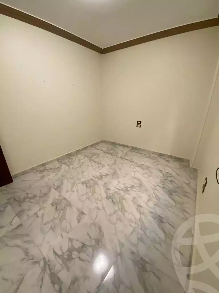https://aqarmap.com.eg/ar/listing/4316714-for-sale-cairo-new-cairo-compounds-dh-ykwn-ryzdns-styl-hwm