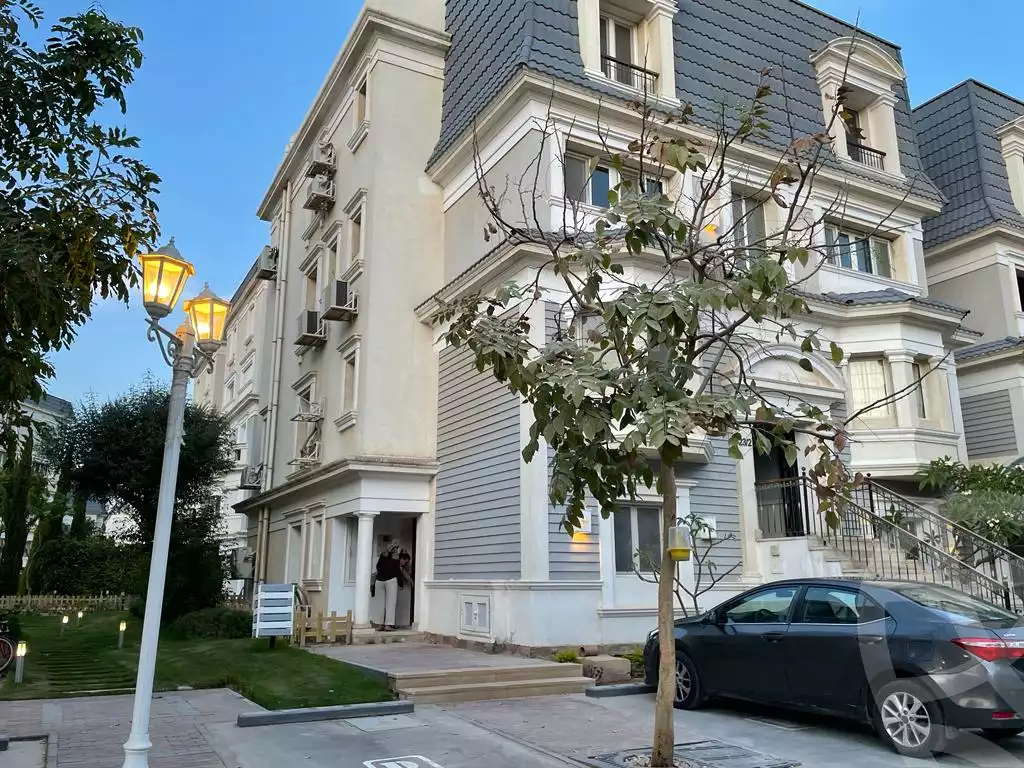 https://aqarmap.com.eg/ar/listing/4333352-for-rent-cairo-new-cairo-compounds-mountain-view-executive-residence