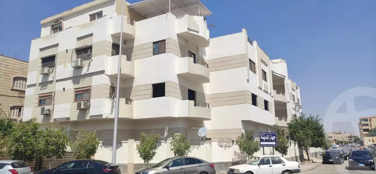https://aqarmap.com.eg/ar/listing/4336315-for-sale-cairo-new-cairo-first-settlement-neighbourhood-10-badee-khairy-st