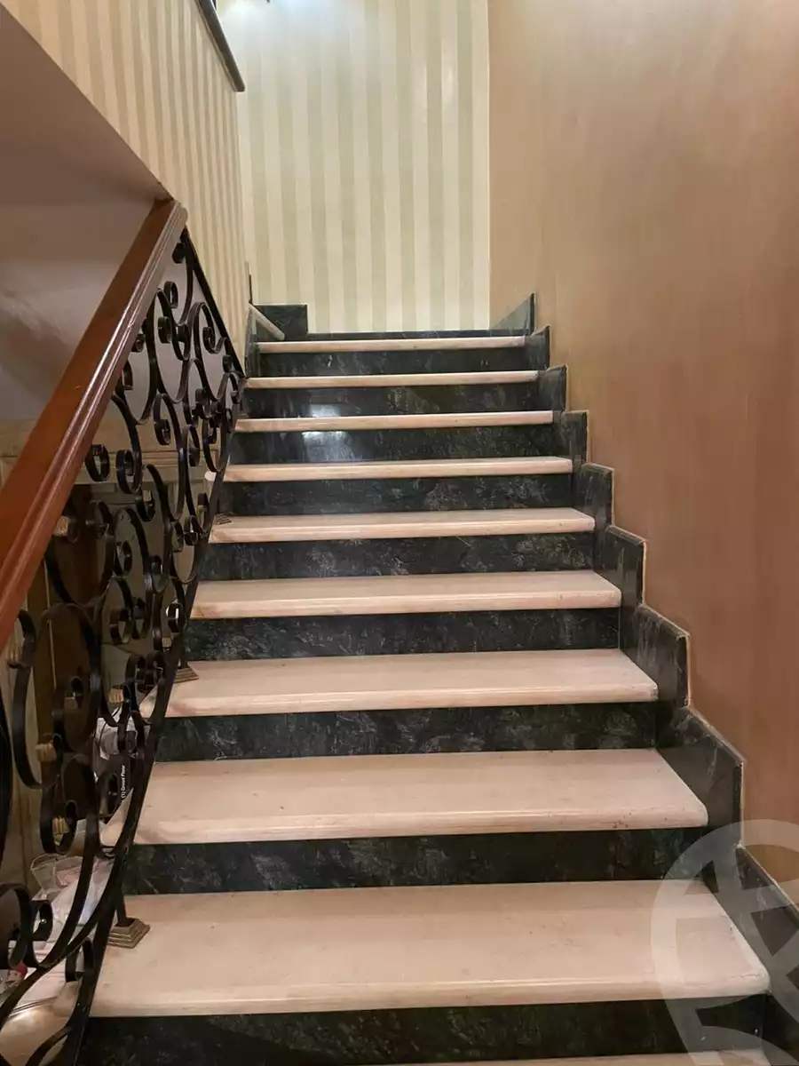https://aqarmap.com.eg/ar/listing/4345521-for-sale-cairo-el-sheikh-zayed-city-compounds-in-sheikh-zayed-hadayek-el-mohandiseen