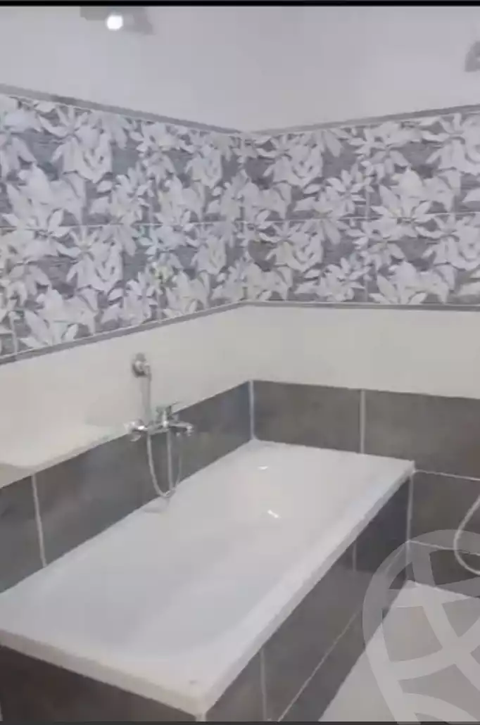 https://aqarmap.com.eg/en/listing/4351722-for-rent-cairo-ain-shams-ahmed-esmat-st