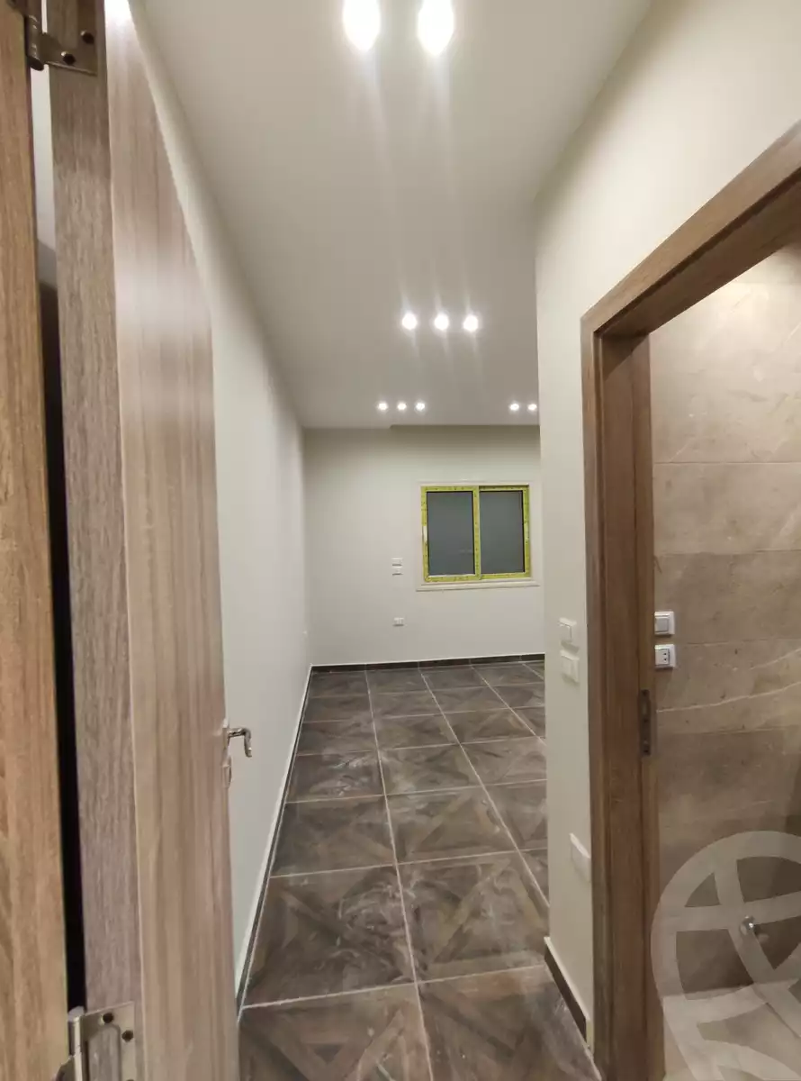 https://aqarmap.com.eg/en/listing/4357388-for-sale-cairo-el-sheikh-zayed-city-shr-lbstn