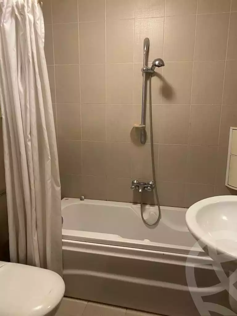 https://aqarmap.com.eg/en/listing/4357578-for-rent-cairo-heliopolis-ard-el-golf-asma-fahmi