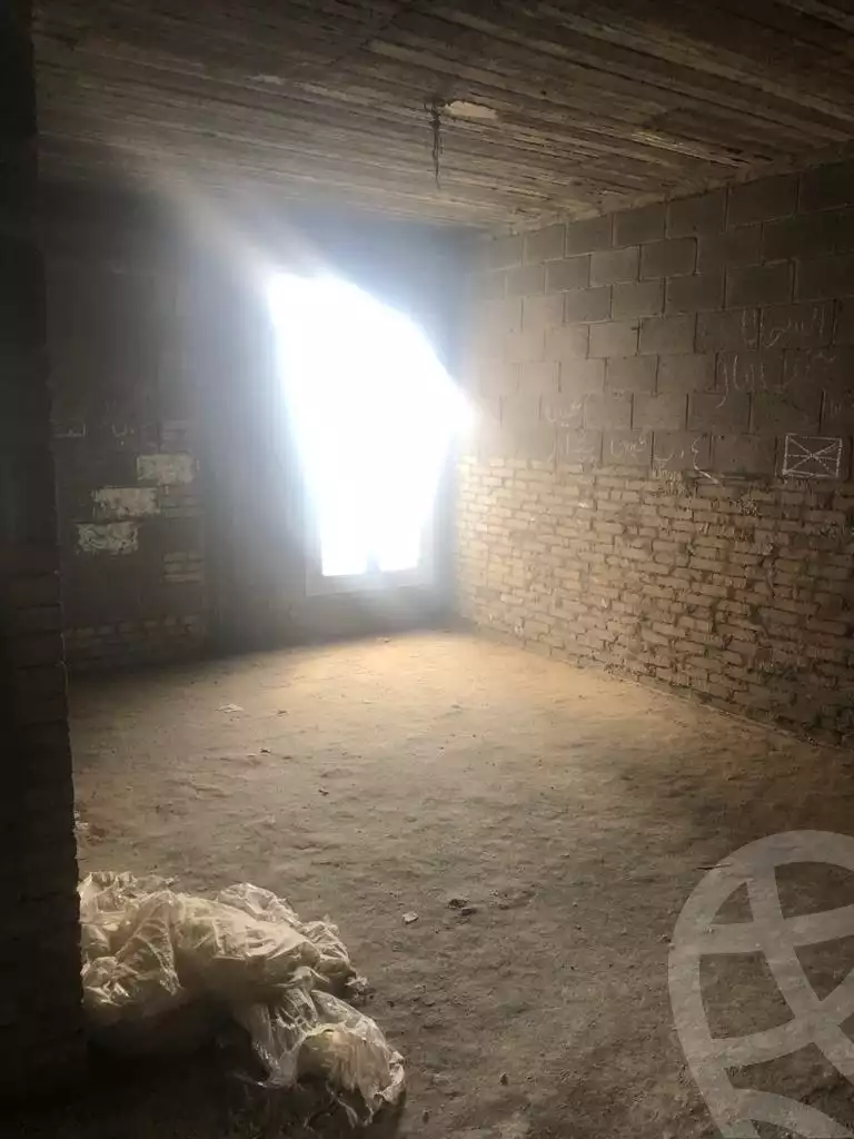 https://aqarmap.com.eg/en/listing/4359161-for-sale-cairo-new-cairo-compounds-mountain-view-hyde-park