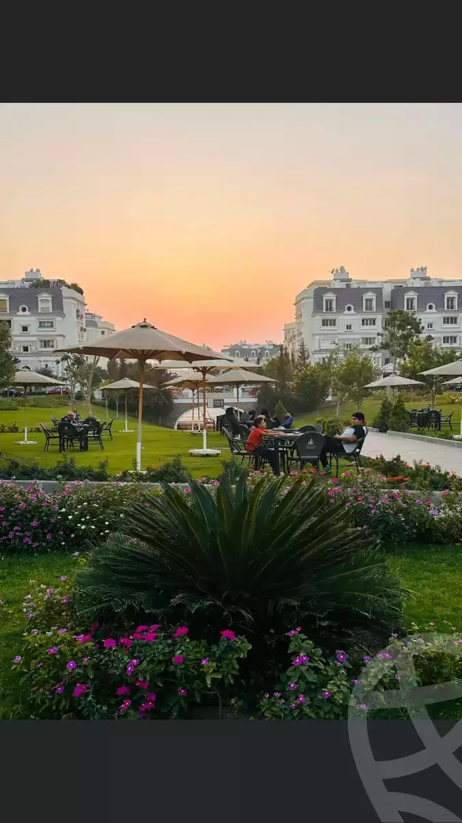 https://aqarmap.com.eg/en/listing/4359161-for-sale-cairo-new-cairo-compounds-mountain-view-hyde-park