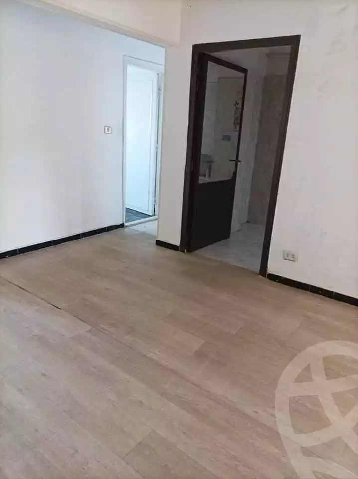 https://aqarmap.com.eg/ar/listing/4366815-for-rent-cairo-mokattam-shareaa-9