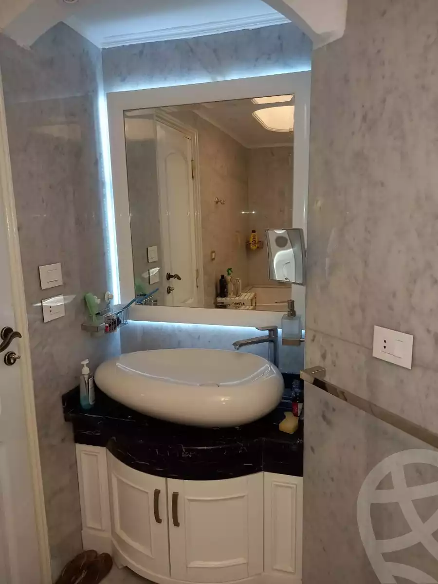 https://aqarmap.com.eg/ar/listing/4372129-for-rent-cairo-new-cairo-compounds-remas