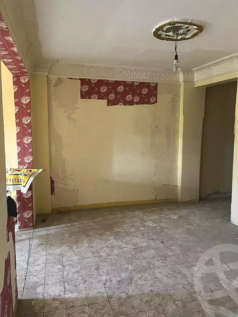 https://aqarmap.com.eg/ar/listing/4374107-for-sale-alexandria-moharram-bey-kanal-al-mahmoudeya-al-bahri-st