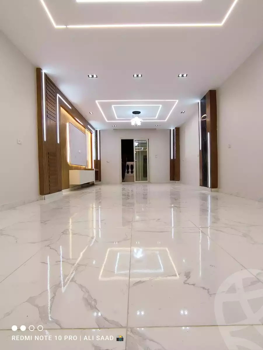https://aqarmap.com.eg/ar/listing/4375359-for-sale-cairo-cairo-hdyq-lhrm-lmntq-t