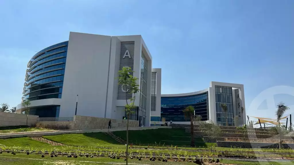 https://aqarmap.com.eg/en/listing/4376573-for-rent-cairo-alex-cairo-desert-road-smart-village-y-r-sy-byzns-brk-sfrykw-llstthmr-l-qry
