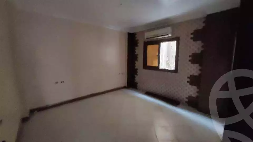 https://aqarmap.com.eg/en/listing/4500239-for-sale-cairo-mokattam-shareaa-9