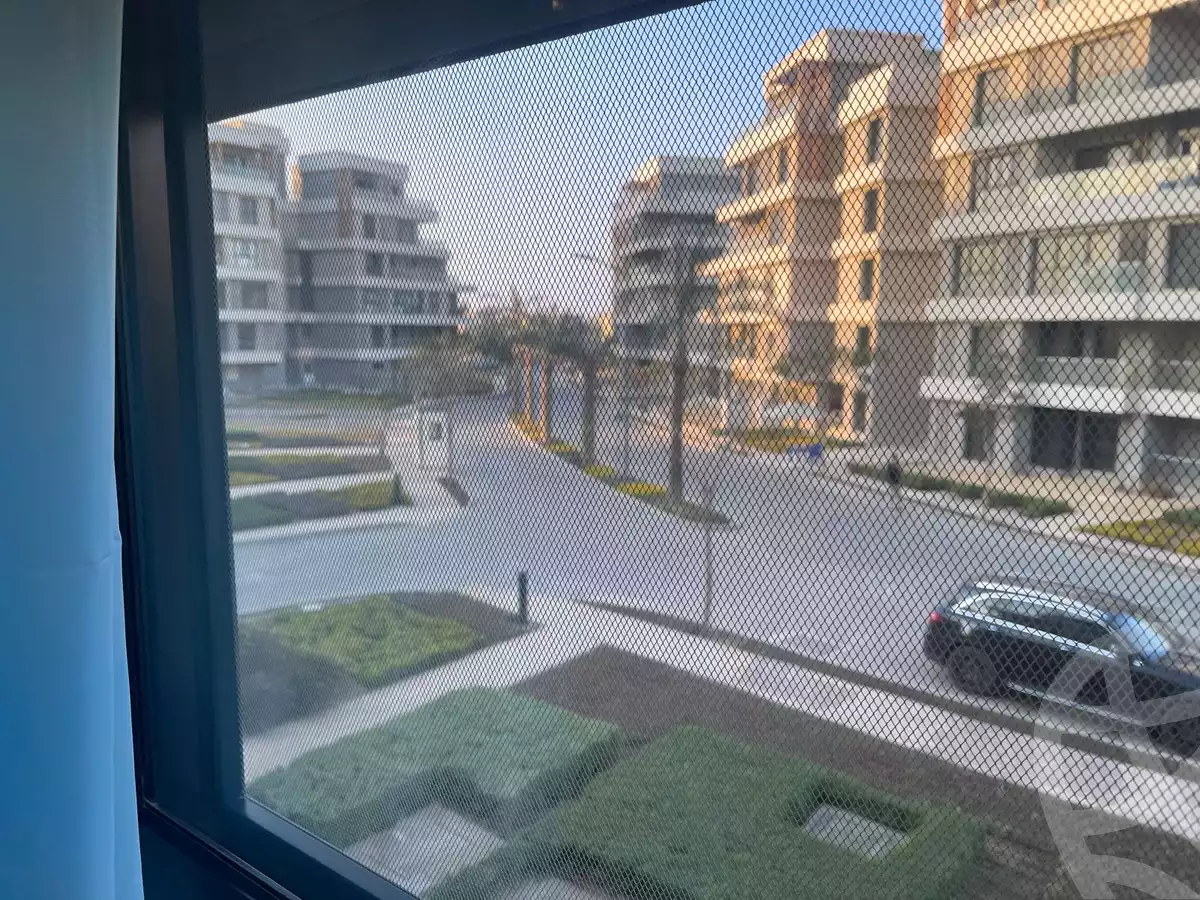 https://aqarmap.com.eg/ar/listing/4535284-for-sale-cairo-new-cairo-compounds-kmbwnd-sky-kwndwz-swdyk-villette