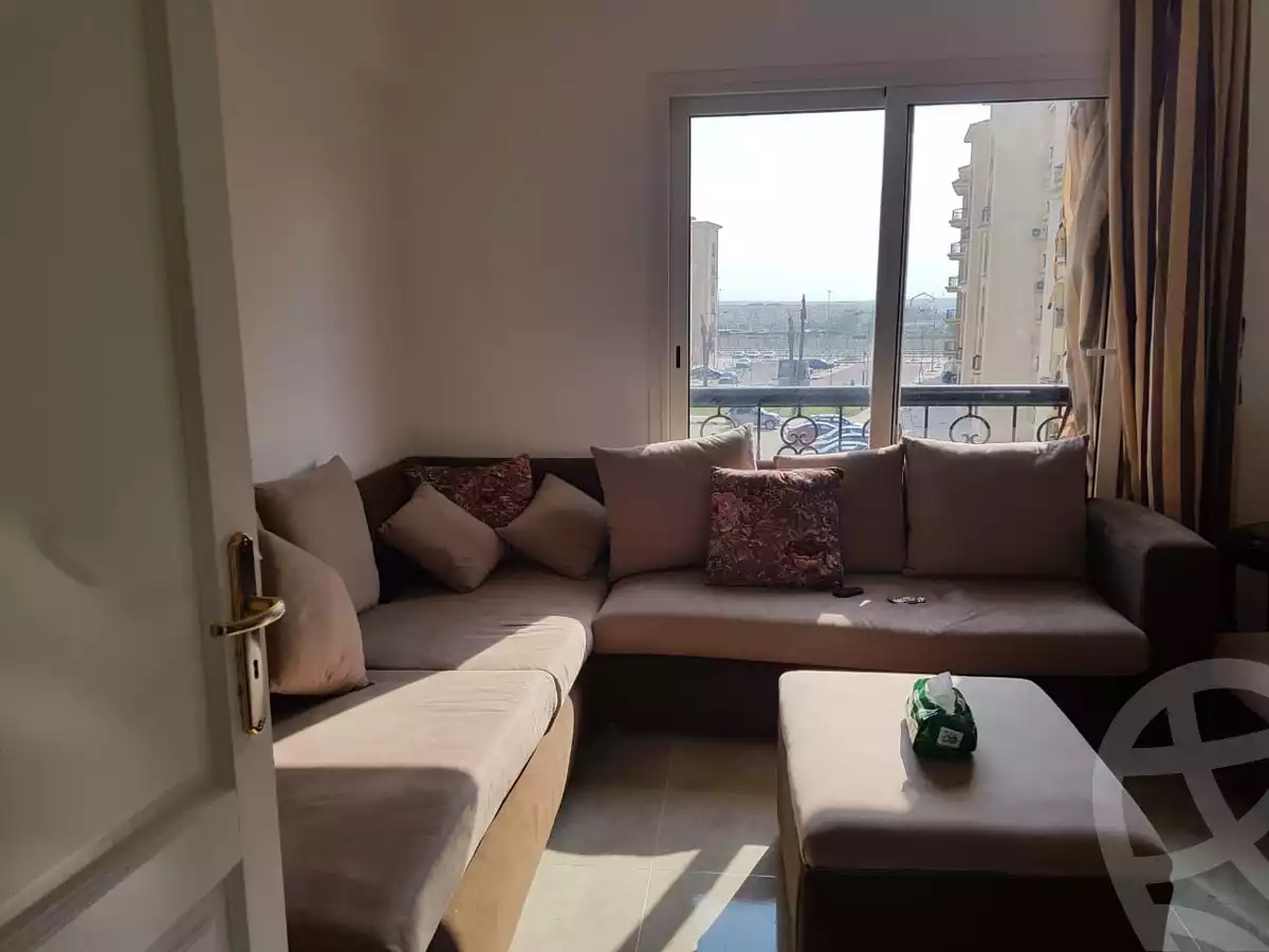 https://aqarmap.com.eg/en/listing/4549100-for-rent-cairo-new-cairo-lrhb-city-phase-8