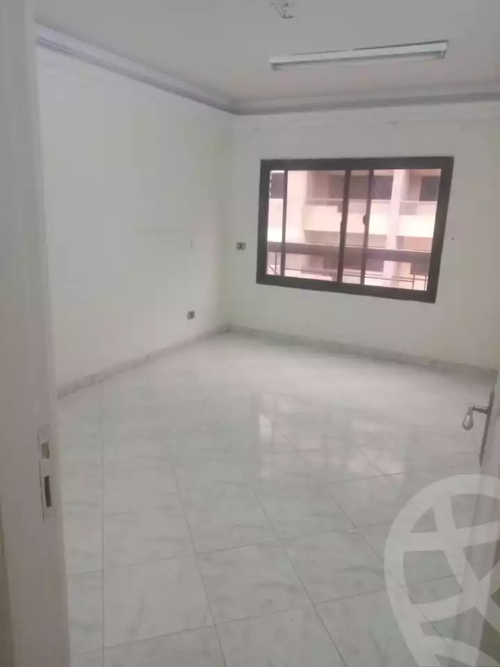 https://aqarmap.com.eg/en/listing/4583250-for-rent-cairo-mokattam-lhdb-l-ly