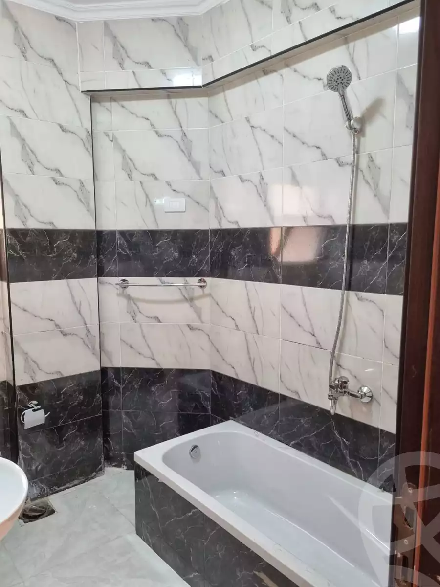 https://aqarmap.com.eg/ar/listing/4596364-for-rent-mdyn-lshrwq-compounds-el-shorouk-gardens
