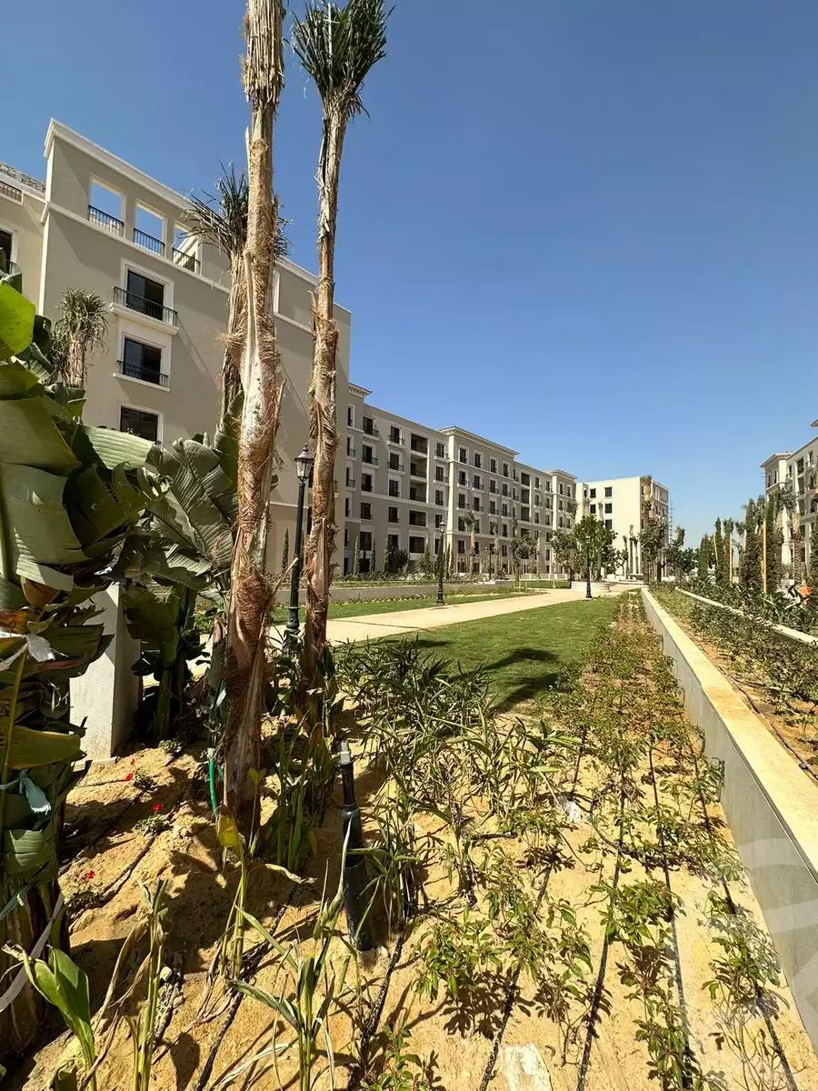 https://aqarmap.com.eg/en/listing/4613453-for-sale-cairo-el-sheikh-zayed-city-compounds-kmbwnd-fyldj-wyst-dr-llttwyr