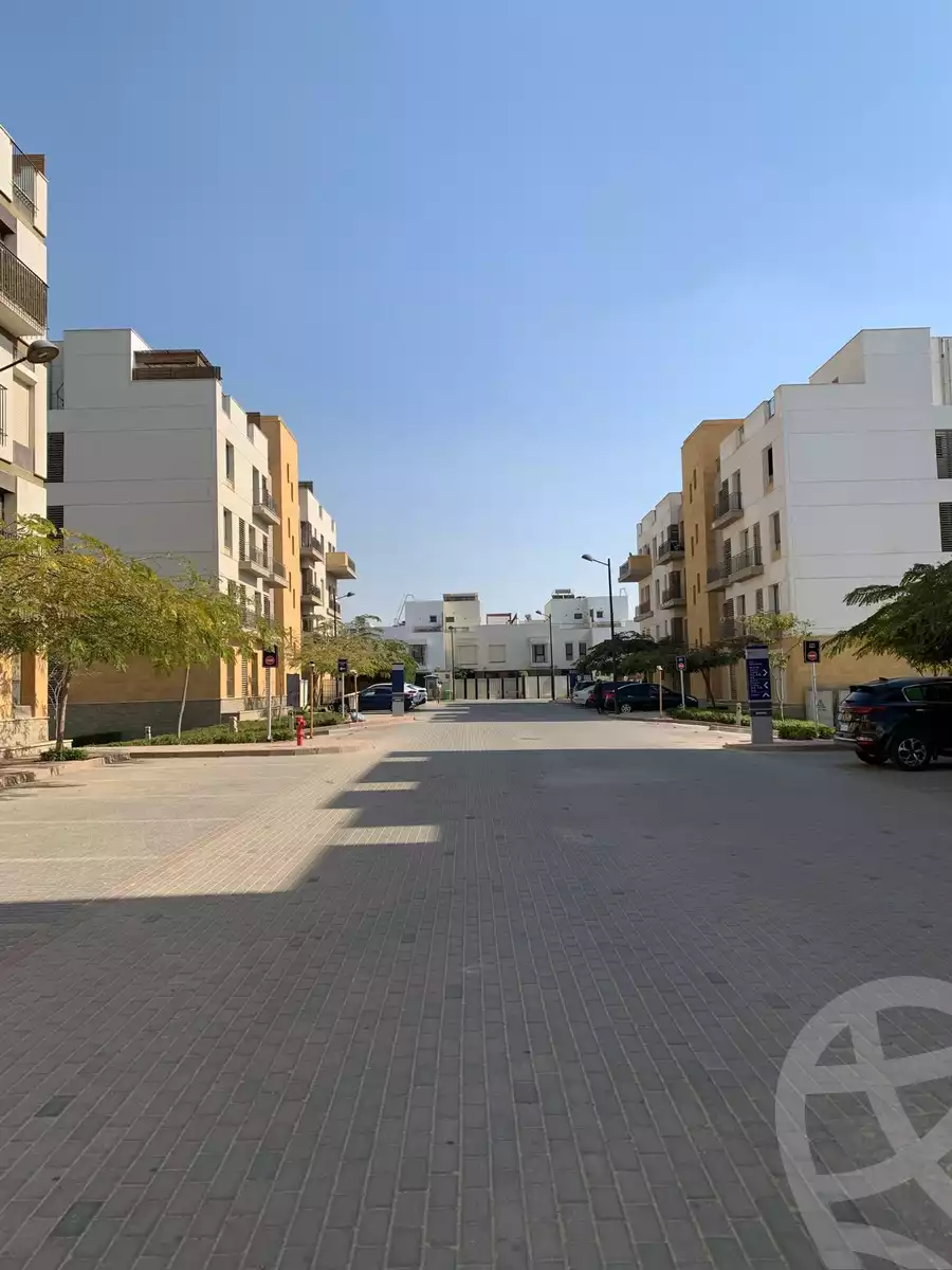 https://aqarmap.com.eg/ar/listing/4620007-for-rent-cairo-el-sheikh-zayed-city-compounds-kmbwnd-wyst-twn-swdyk