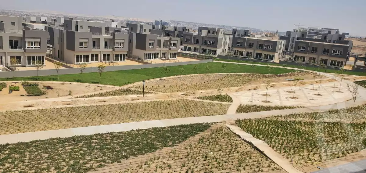 https://aqarmap.com.eg/en/listing/4621171-for-sale-cairo-el-sheikh-zayed-city-compounds-in-sheikh-zayed-etapa