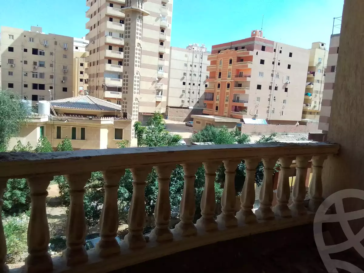 https://aqarmap.com.eg/en/listing/4643158-for-sale-cairo-el-obour-ismailia-desert-road-el-nakheel-resort-amenhotep-and-october-co-operative-housing